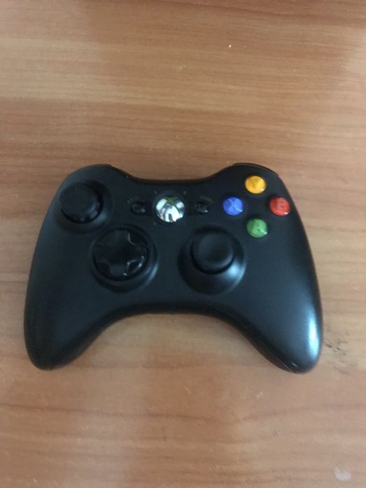 Xbox 360 Modat cu Bad Avatar + Kinect