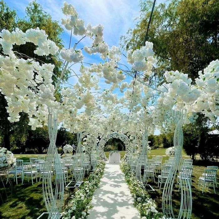 Inchiriez pt Nunta ,Decor,Aranjamente si Accesorii