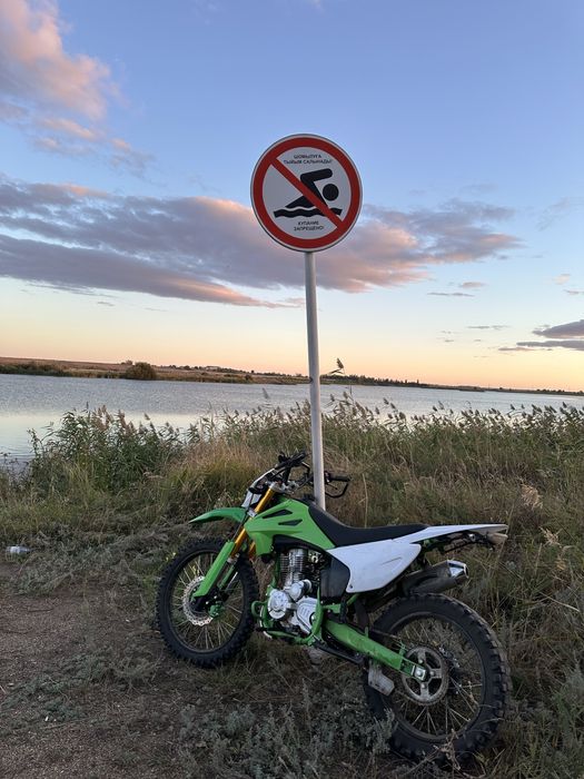 Продам эндуро 250