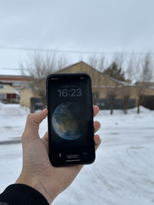 Продам срочно iPhone XR 64GB