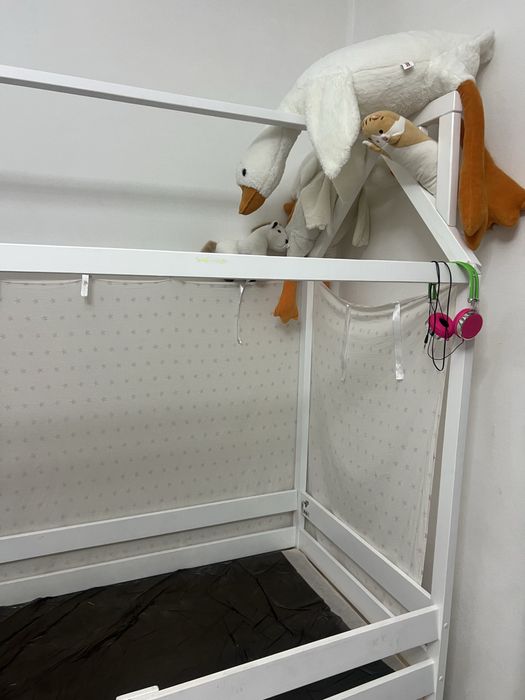 Продам детскую кроватку с матрасом