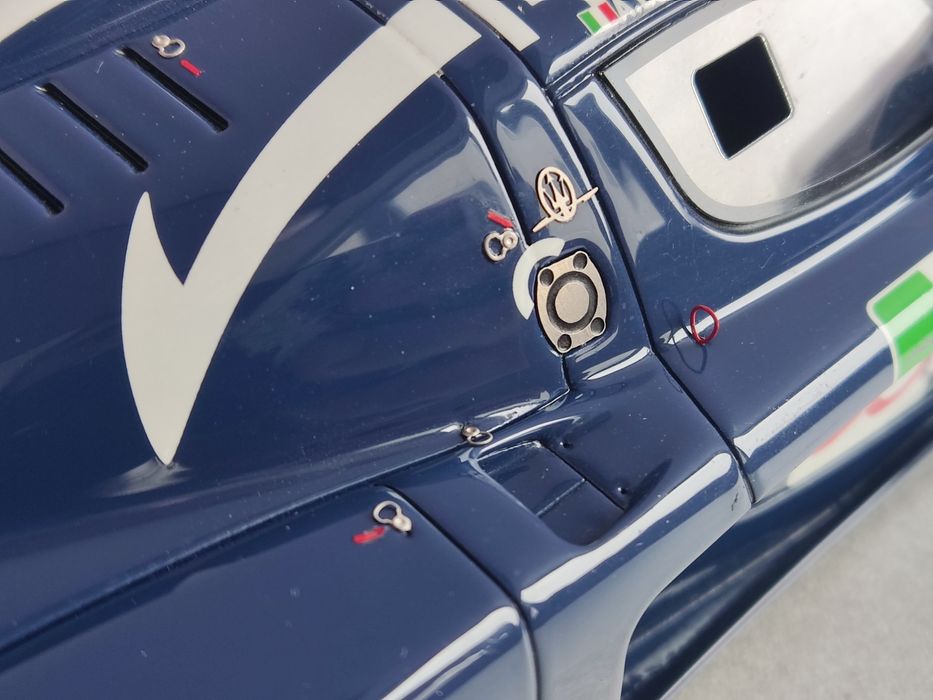 Maserati MC12 BBR 1/18