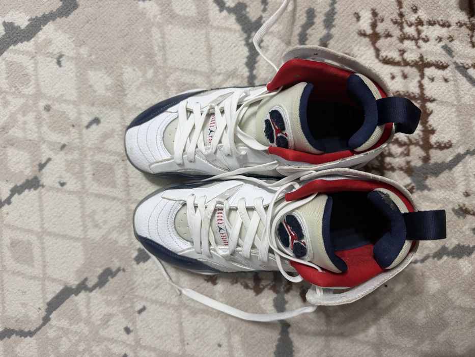 Кроссовки Jordan 39 размер