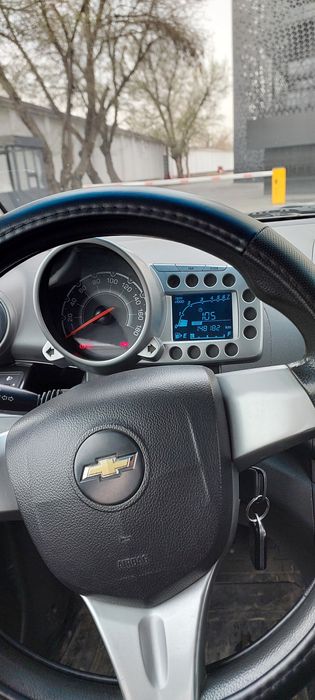 Продаётся Спарк 2 позиция механика 2014 года Цена 5700