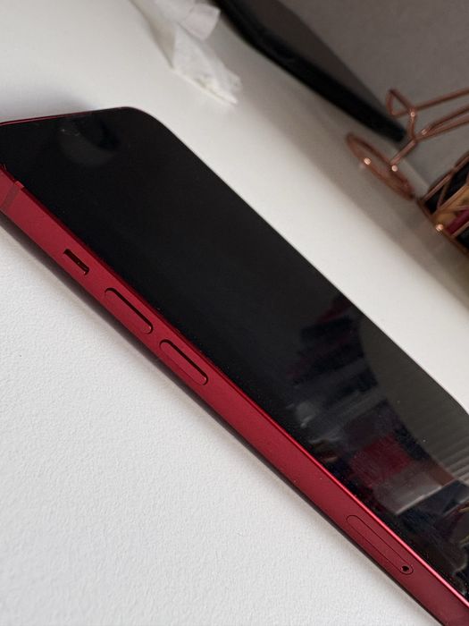 iPhone 13, 128 GB, culoare roșu