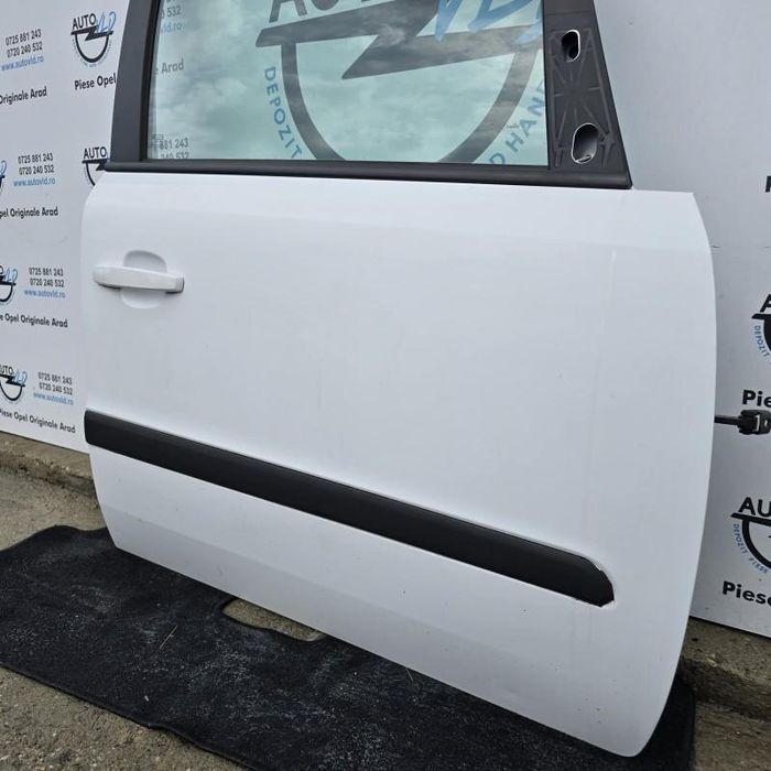 Portiera usa dreapta fata Opel Zafira B Facelift