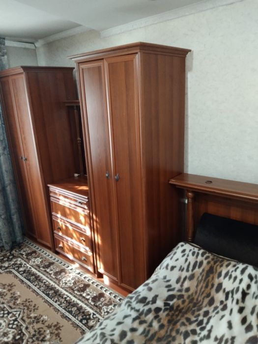 Продам спальный гврнитур