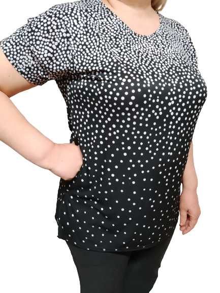 Актуална дамска блуза с къс ръкав XXXL