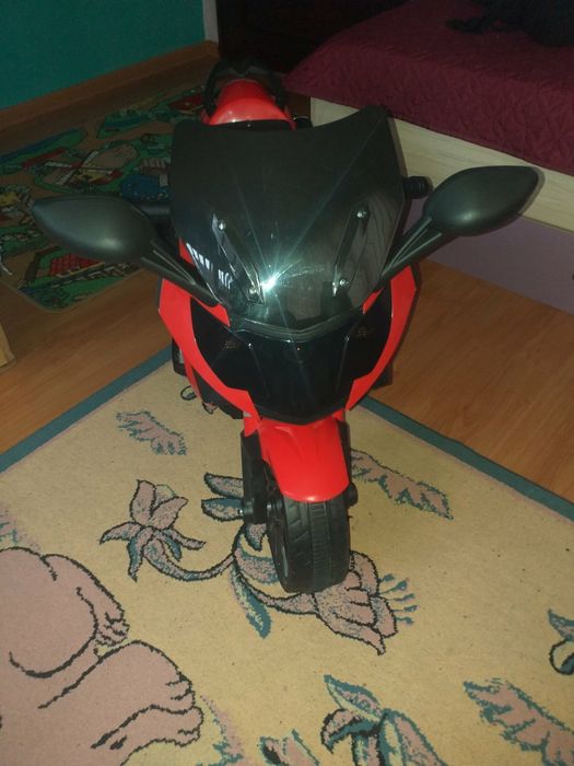 Акумулаторен мотор