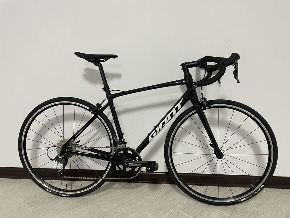 Продам Giant contend 2