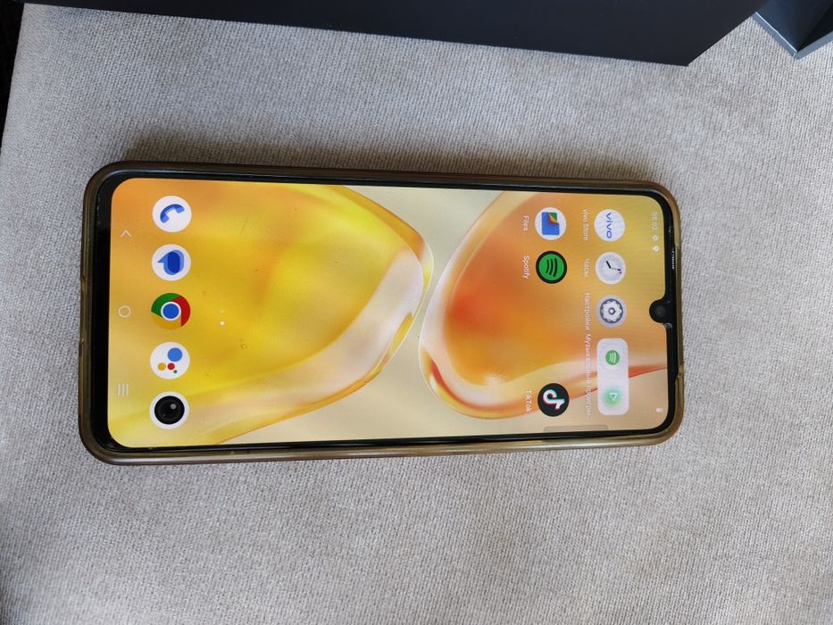 Продам телефон vivo v25e