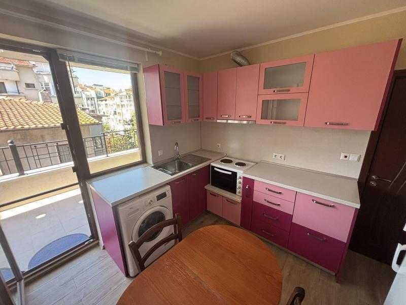 Дава се под наем Едностаен апартамент в Бургас, Лазур - 35 кв.м за 357 € - Снимка #1