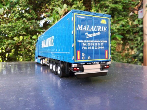 Продам коллекционная масштабная модель MERCEDES -BENZ ACTROS 2 STREAM