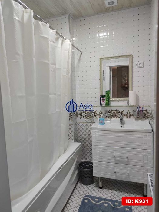 K931 Srochna Kritiy Mega market yuqorisidan 2x xona kvartira sotiladi