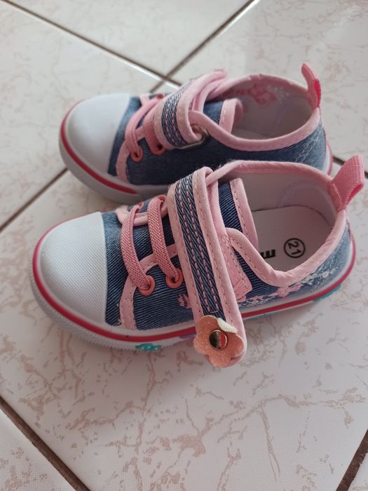 Детски обувки и сандали