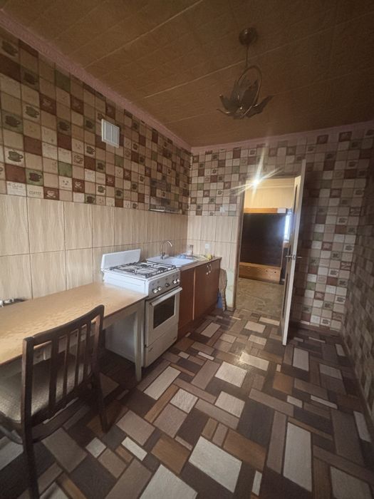 Продам 2 комн квартиру.Бэст