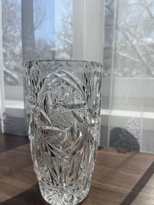 Хрустальная ваза для цветов