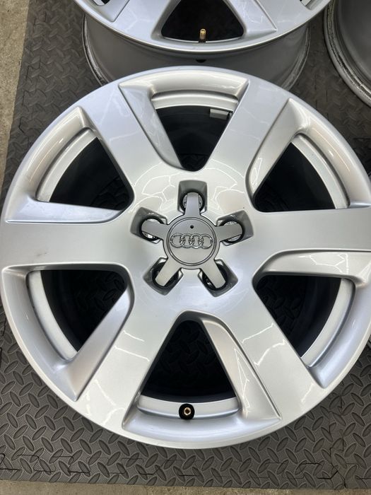 17-цола 5х112 - Audi -A3-A4-A6-Q3-Q5
