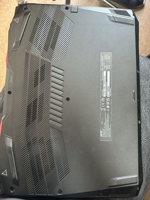 Продаеться ноутбук