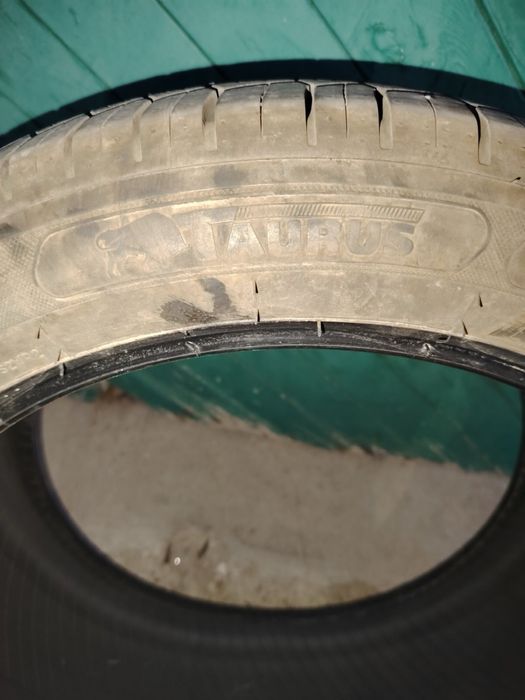 Гума Taurus 245/45/19 dot23