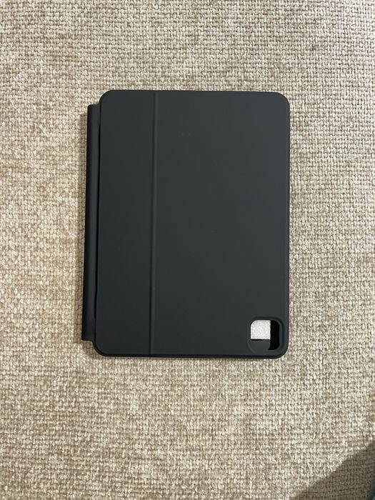 Husa Tastatura Magnetica iPad Pro 11 si iPad Air 4 / 5 / 6, Iluminata RGB