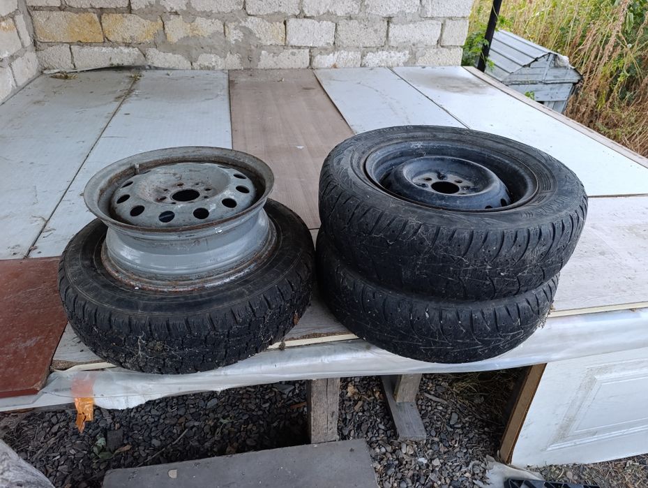 Продам диски R13 с покрышками