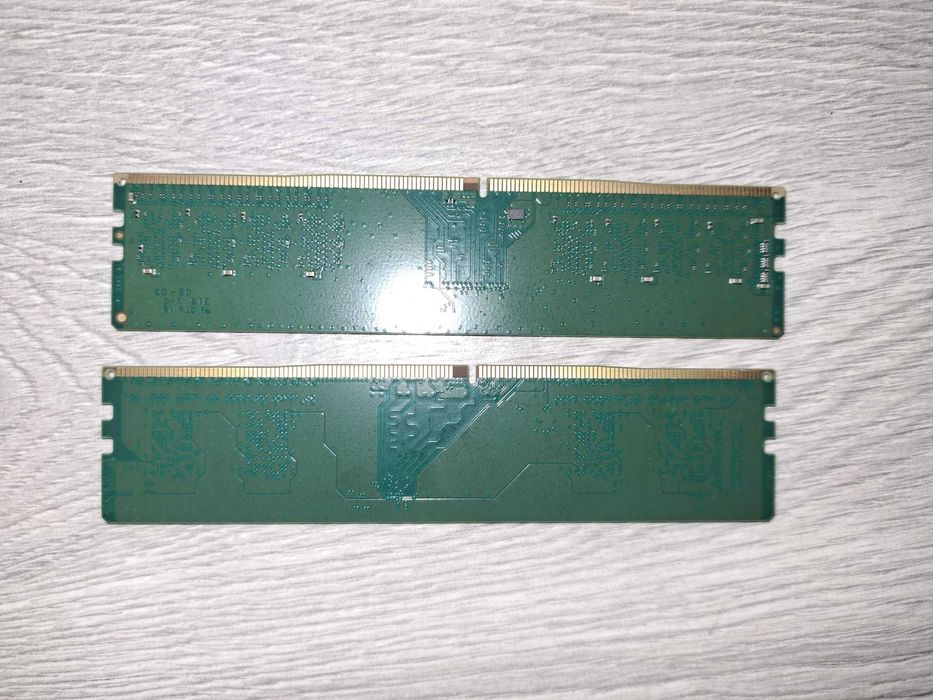 Kit 16Gb DDR4 Memorie RAM,  2 x 8GB 3200Mhz Micron Crucial CT8G4DFRA32A