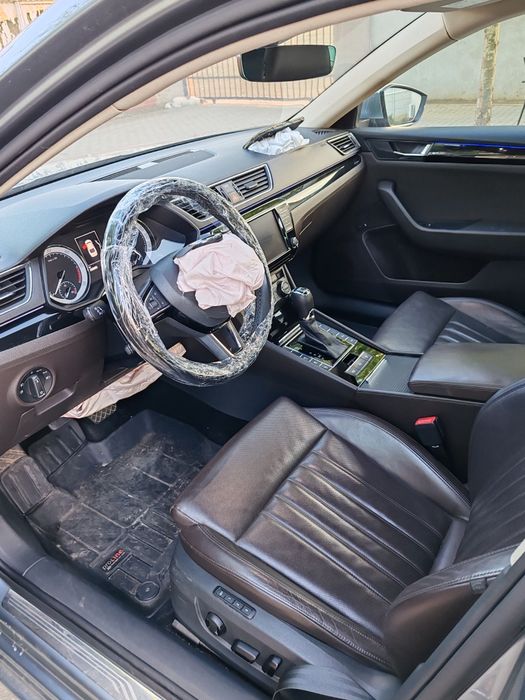 Skoda Superb Laurin&Klement Diesel 190 CP. Avariată