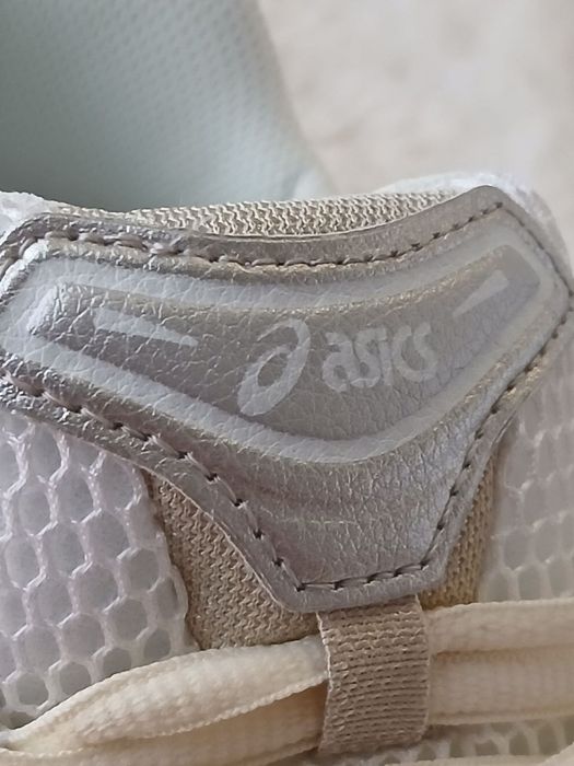 Vand ASICS Kayano 14