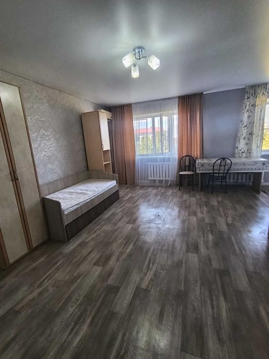 продам 2 ком. квартиру в самом центре города