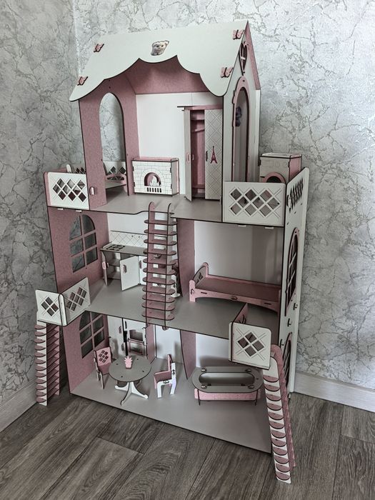 Продам кукольный домик