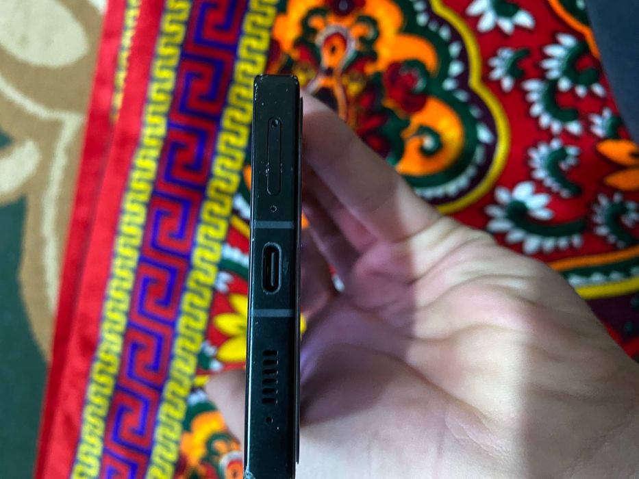 Nubia Z60 Ultra  16 / 512 ГБ

Продаётся флагманский сма