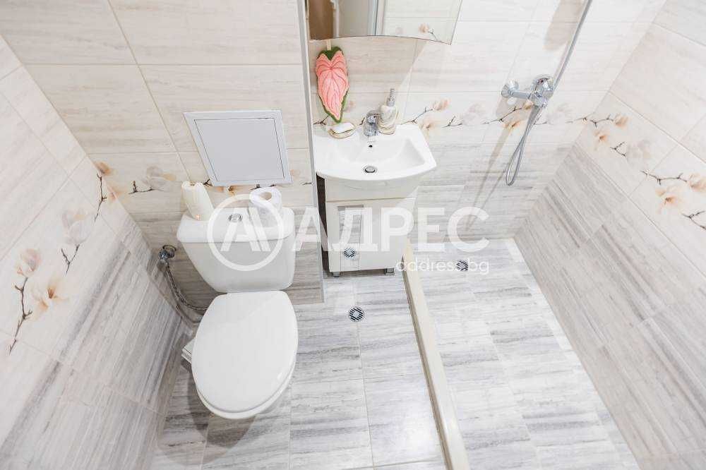 Обзаведен апартамент с три отделни стаи