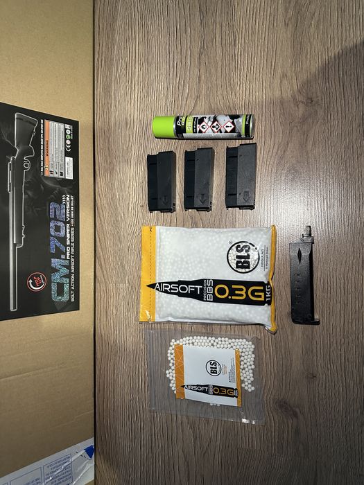 Sniper airsoft CYMA CM.702 + lunetă profesională 3–9x50