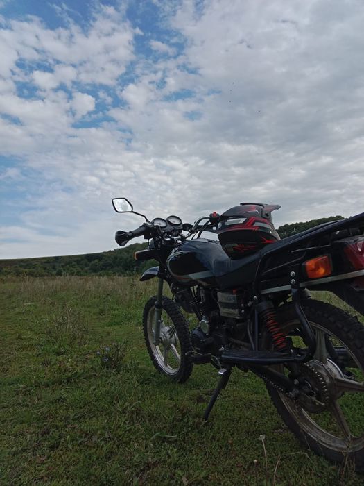 Продам мотоцикл яки 200