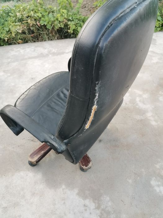 Кресло кожаный сотилади