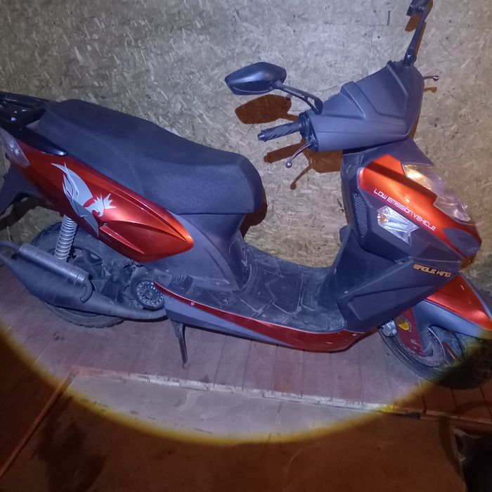 Скутер 150 кубов