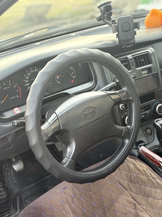 Tayota carina e,1996 год