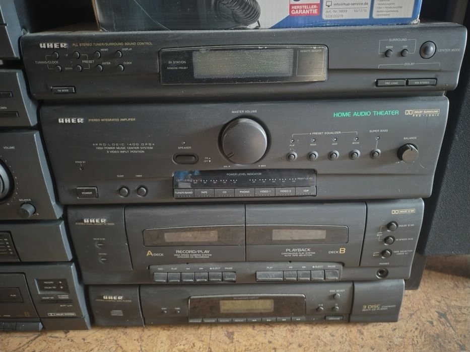 Linii Uher și Universum argintiu