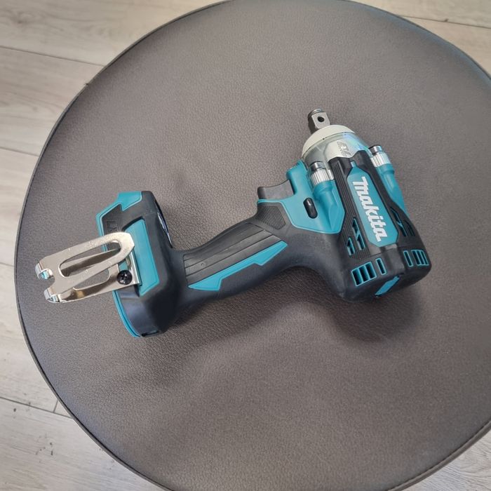 Amanet F28: Masina insurubat cu impact Makita DTW300
