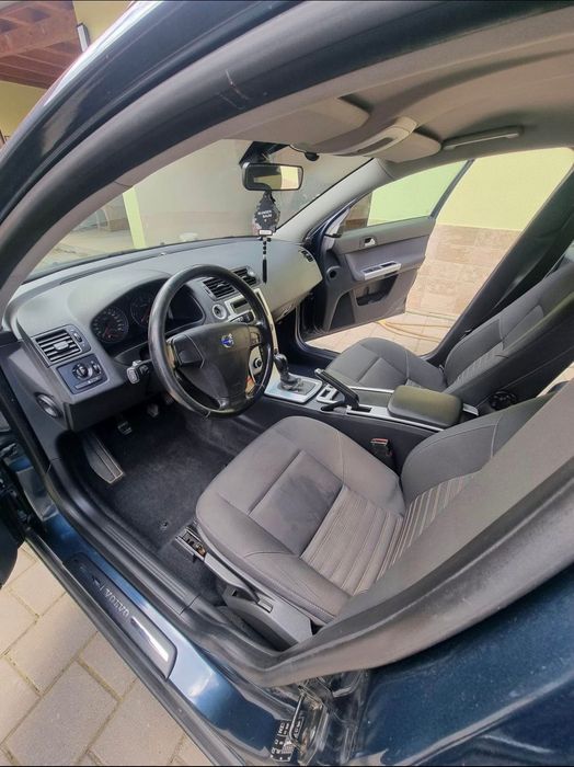 Vând volvo v50 1.6D fără fiscal!!