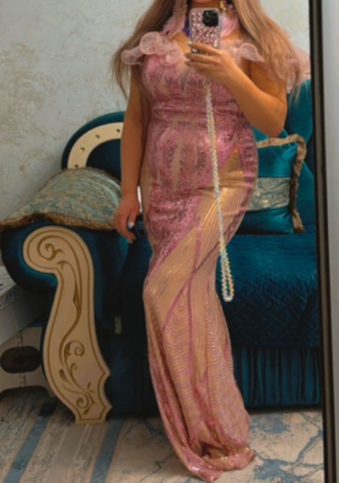 Продам роскошное платье с пайетками