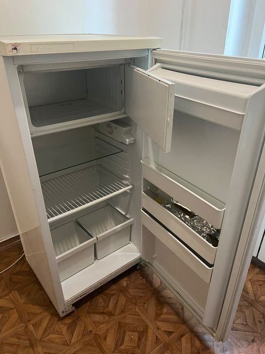 Холодильник продам