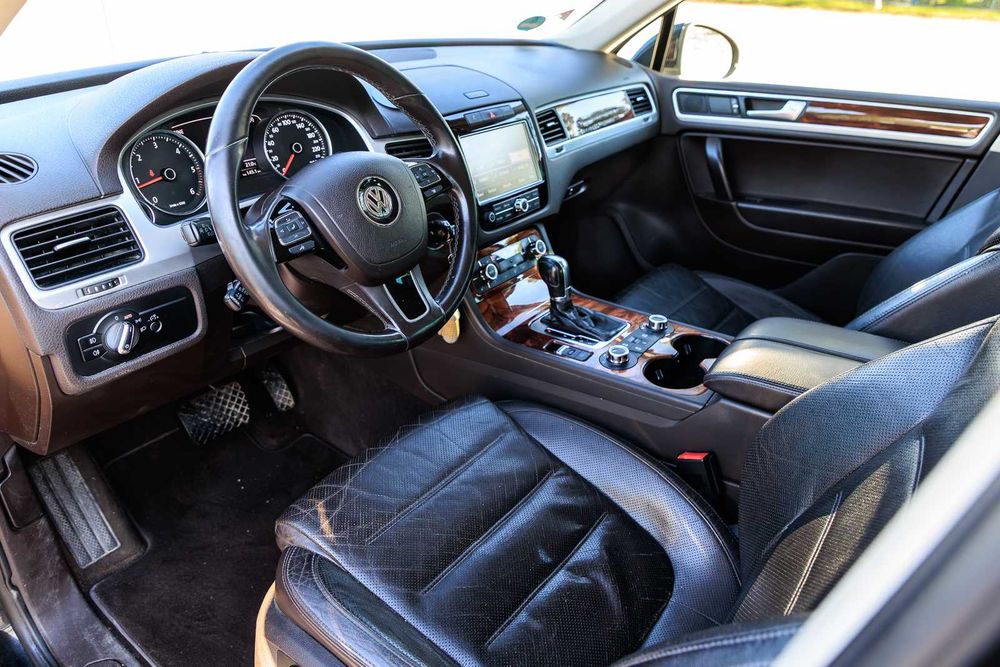 Фолксваген Туарег (VW Touareg ) дизел, 240 к.с. 2010 г. въздушно окачване ACC 360° камери
