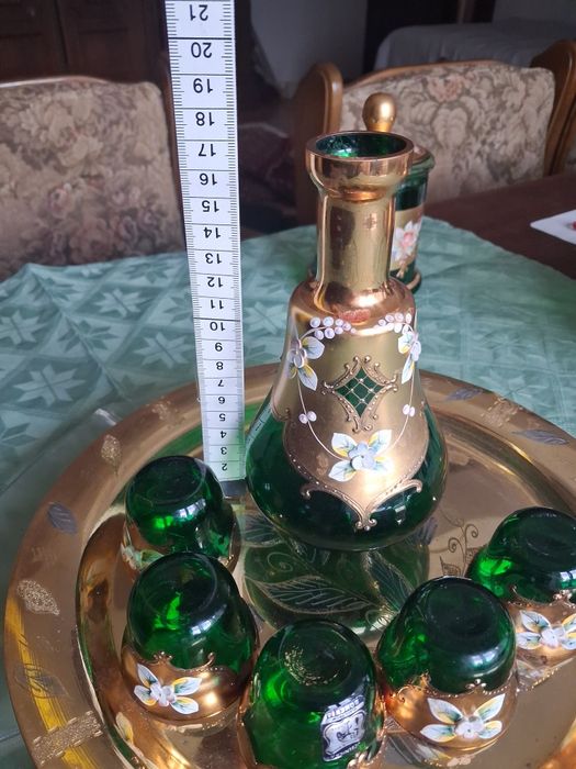 Set bhoemia compus din 5 pahare si sticla in stare buna
