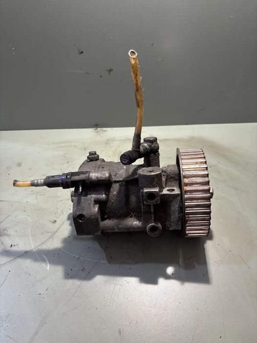 Pompa inalta presiune 820057225 / 8200707450A /R9042A070A Renault