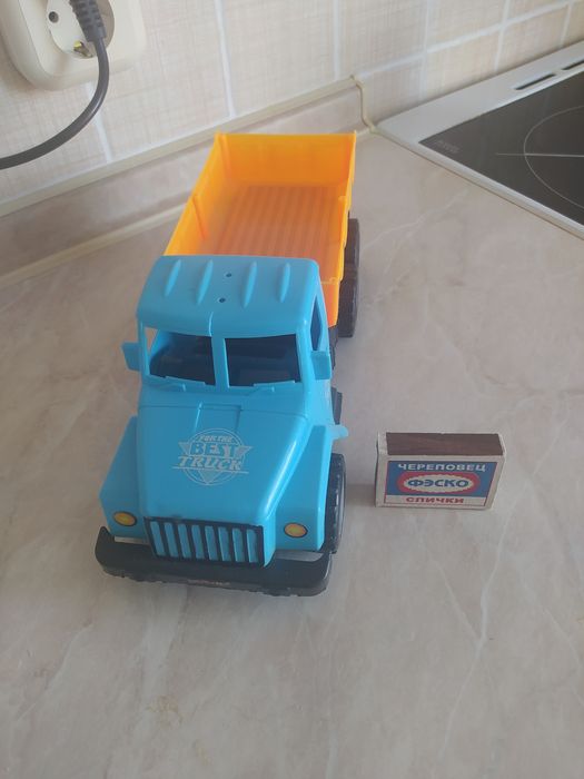 Машинка для детей  500 тенге