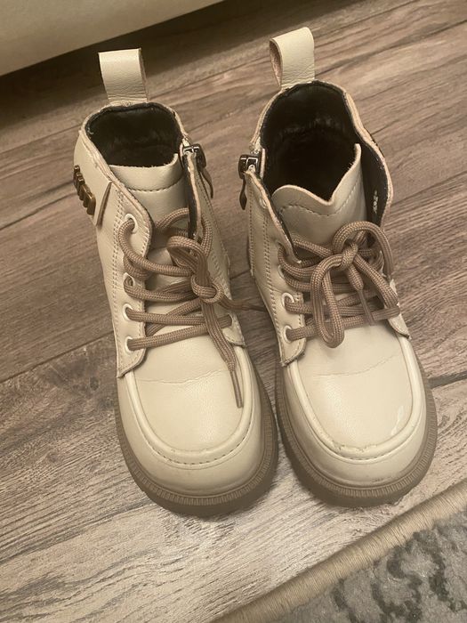 ботинки в отличном состоянии 26 размер