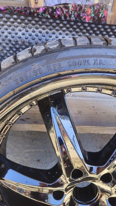 Продавам комплект  джанти с летни гуми Accelera 285/35 R22