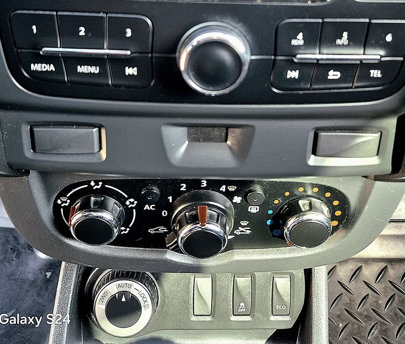 Dacia Duster 4x4 1,5 diesel 2014 AC înmatriculat Ro fiscal pe loc